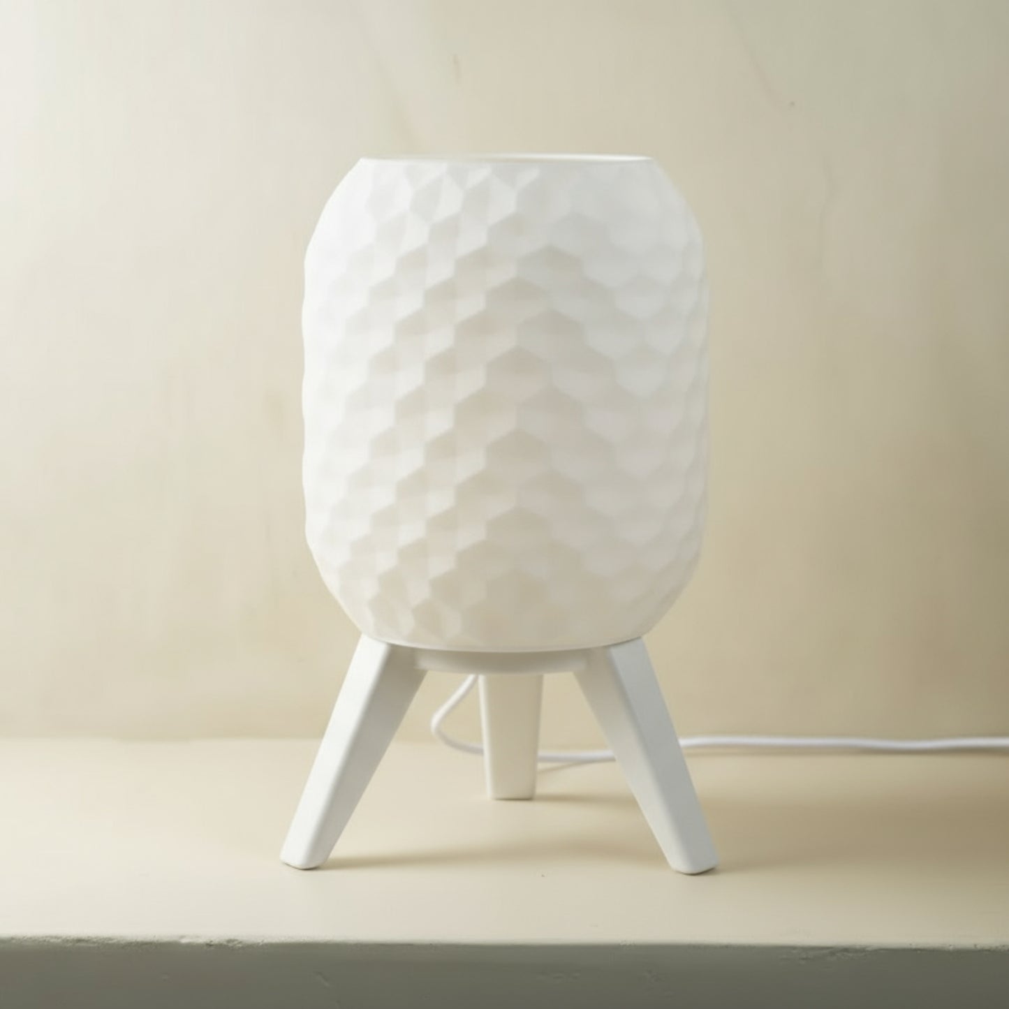 Luminaria_de_Mesa_Prisma_Oriva_Decor