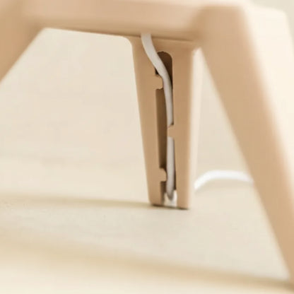 Luminaria_de_Mesa_Prisma_Oriva_Decor