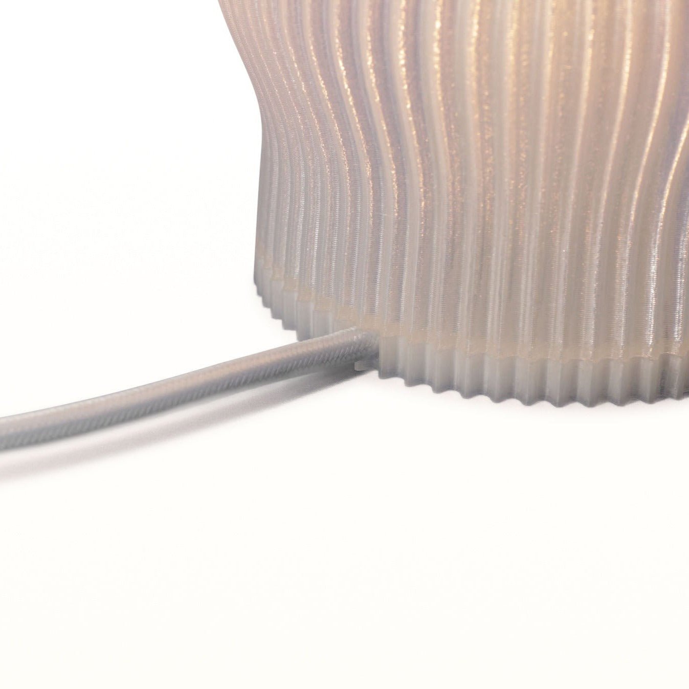 Luminária de Mesa Ondulada Translúcida